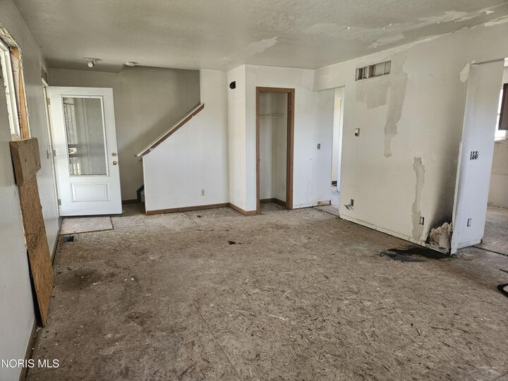Property Photo: 133 W Bancroft Street OH 43620