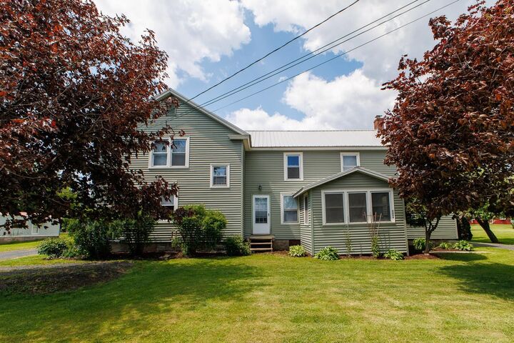 Property Photo: 489 US Route 2 VT 05486