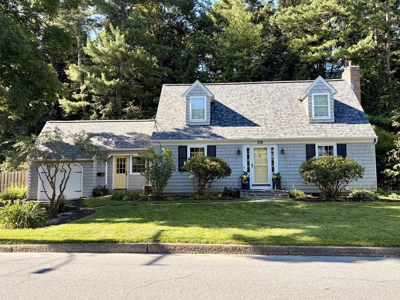Property Photo: 39 Laurel Hill Drive VT 05403