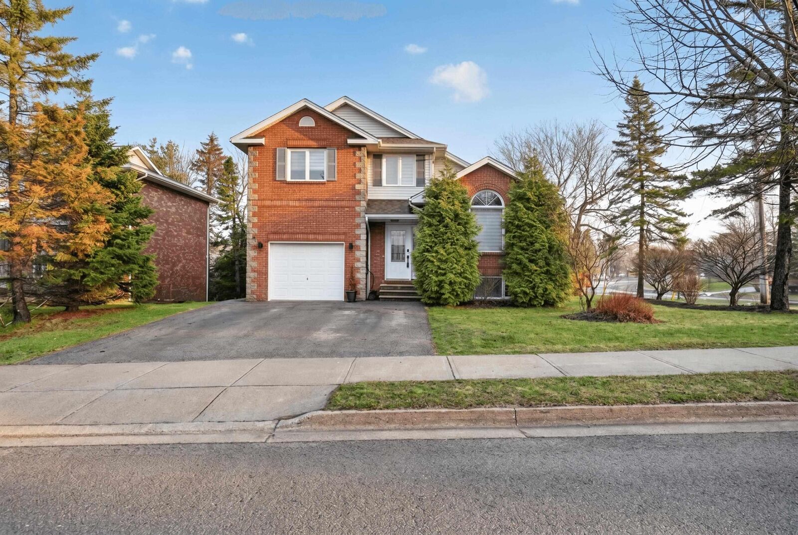 Property Photo:  1 Brackley Place  NS B3M 4H2 