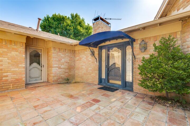Property Photo:  6101 Circleview Drive  TX 76180 