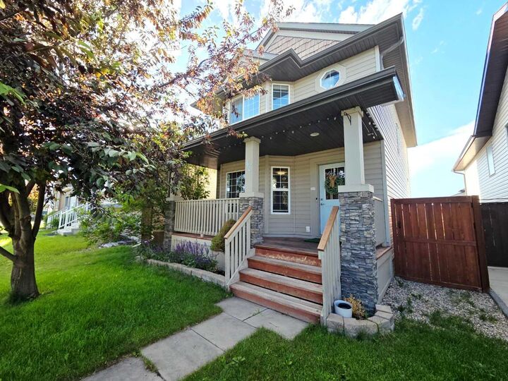 Property Photo: 48 Covepark Place NE AB T3K 5Z8