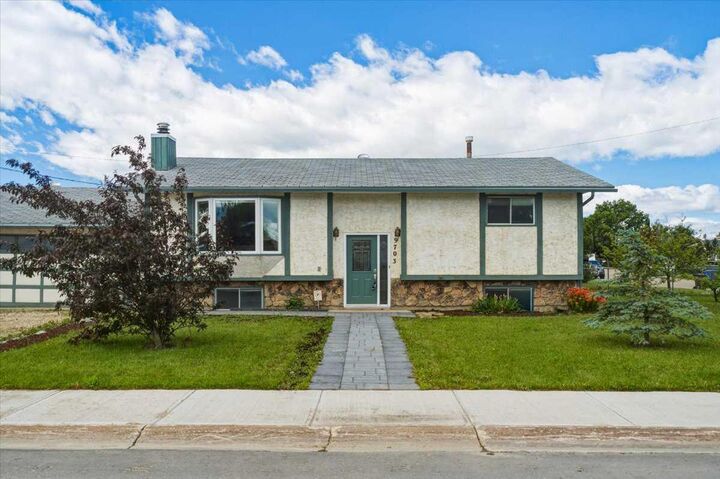 9703 95 Avenue — photo 1