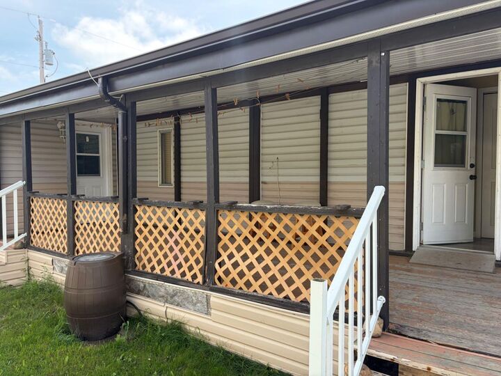 Property Photo: 224 Polar Avenue NE AB T1V 1J5