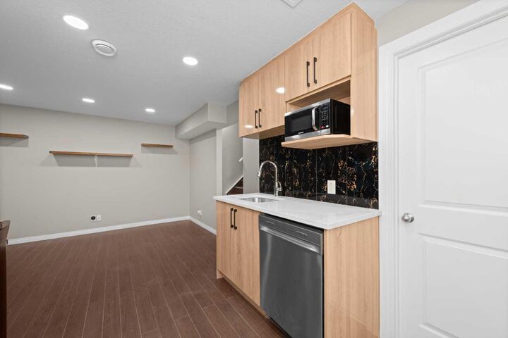 Property Photo: 7 Panora Square NW AB T3P 1E5