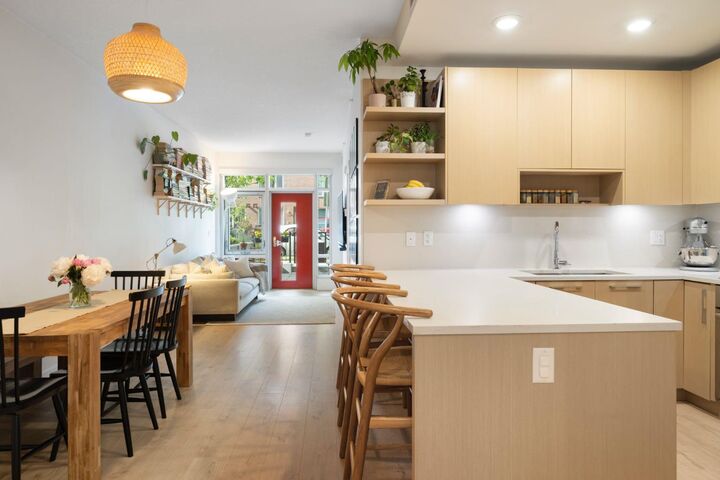 Property Photo: 88 9 Street NE 115 AB T2E 4E1