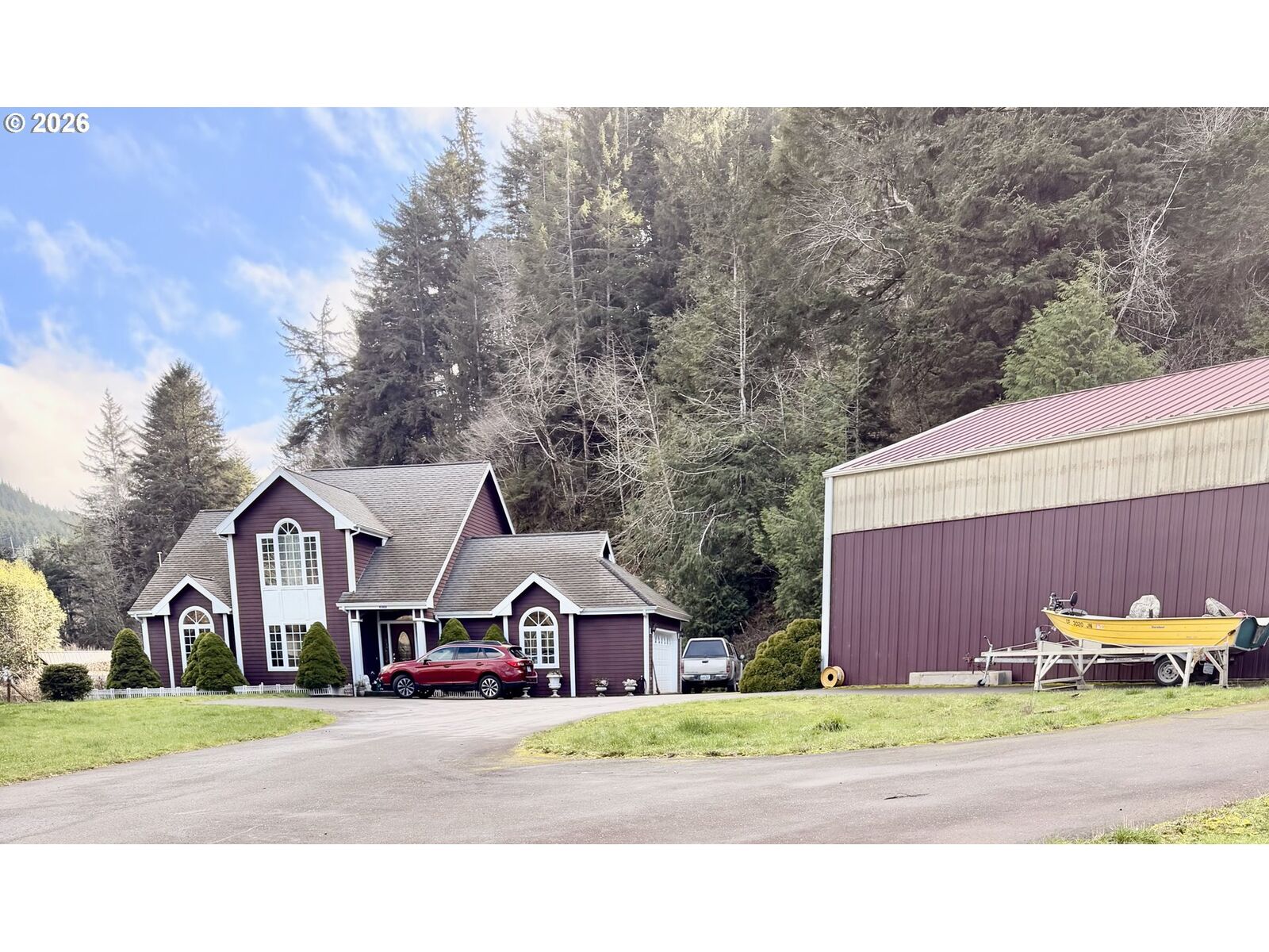 Property Photo: 28170 Hunter Creek Rd OR 97444