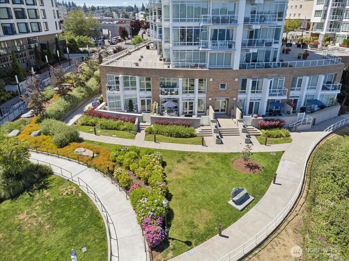Property Photo:  320  Washington Avenue 91  WA 98337 