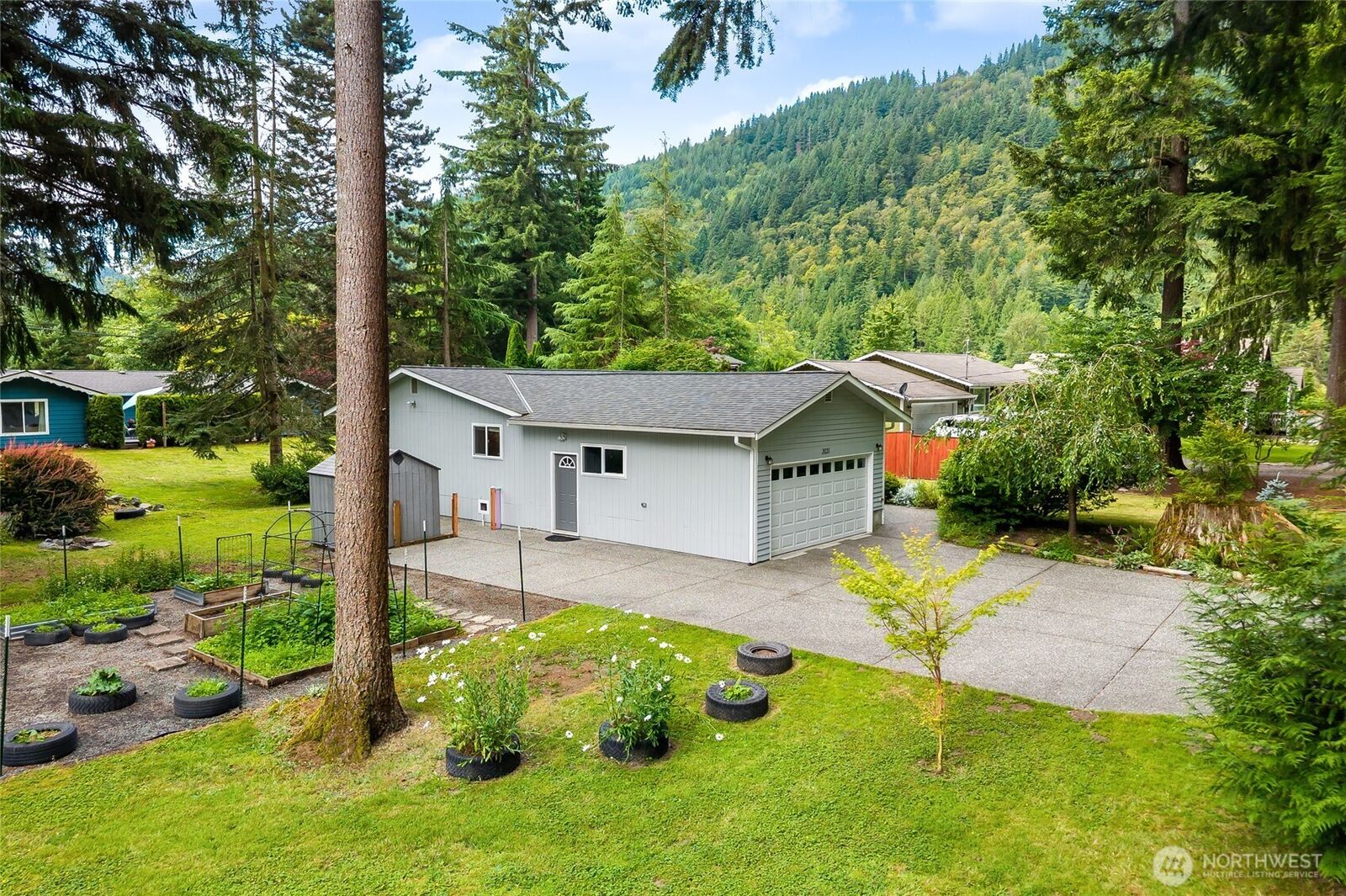 Property Photo: 3031 Ridgeview Drive WA 98284