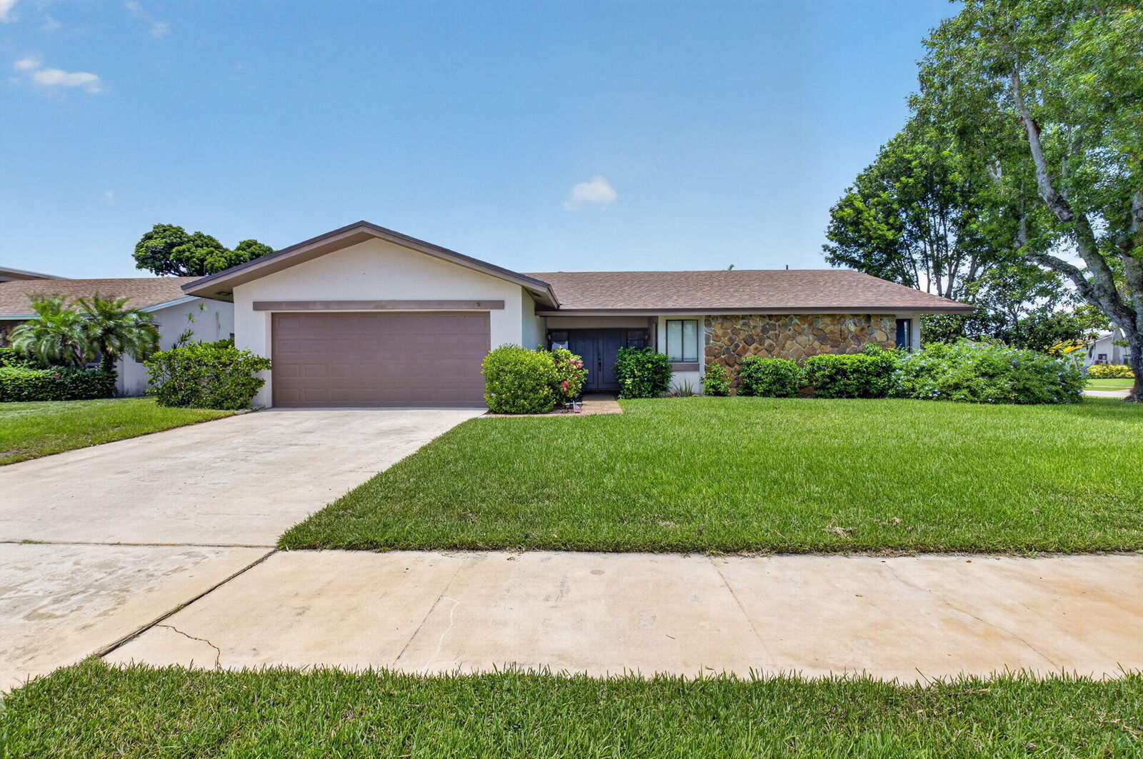 Property Photo: 17667 Pine Needle Terrace FL 33487