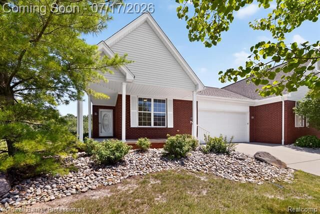 Property Photo: 1398 Luxington Drive MI 48446