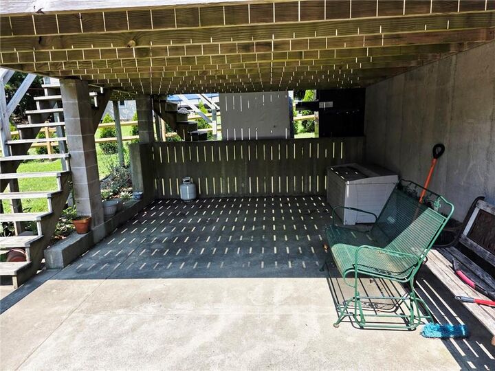 Property Photo: 5 Brook View Court RI 02891