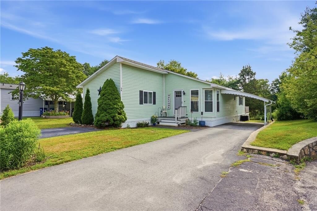 Property Photo:  36 Cantaberry Lane  RI 02816 
