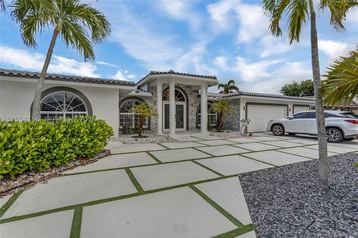 Property Photo: 2920 NE 55th Pl FL 33308