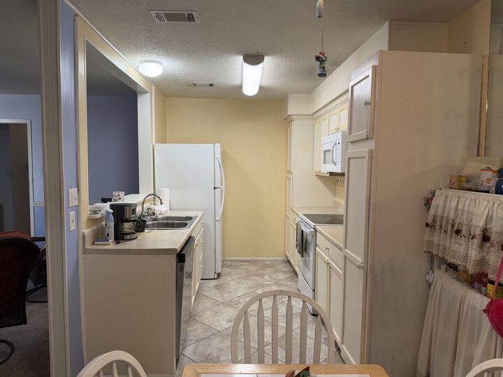 Property Photo:  1002 Park Meadow Dr  TX 77706-3922 