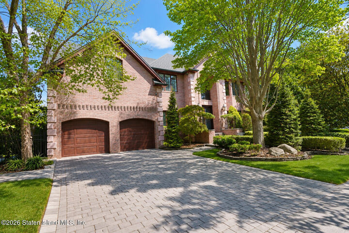 Property Photo: 31 Zephyr Avenue NY 10312
