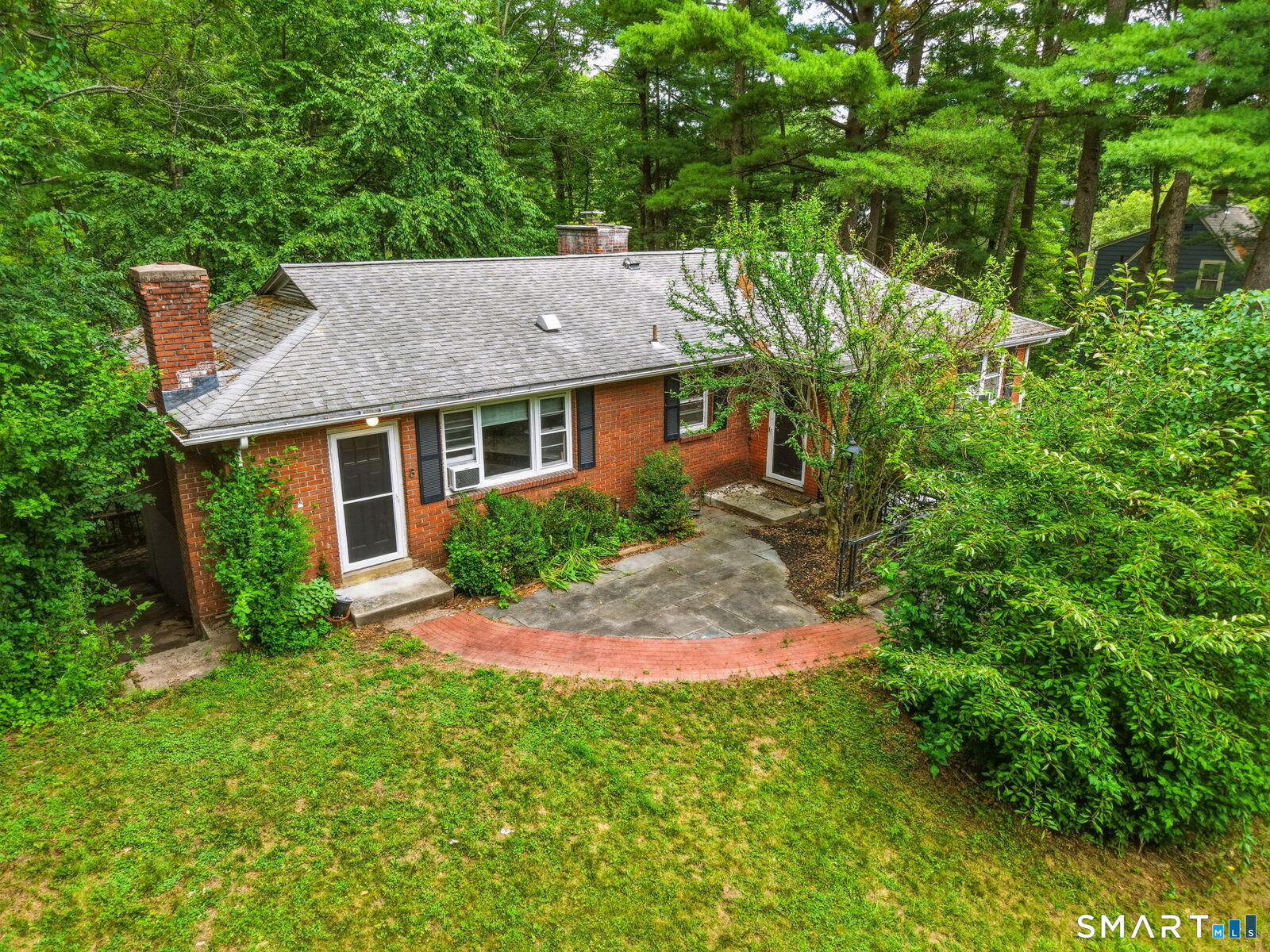Property Photo:  8 Washington Circle  CT 06085 