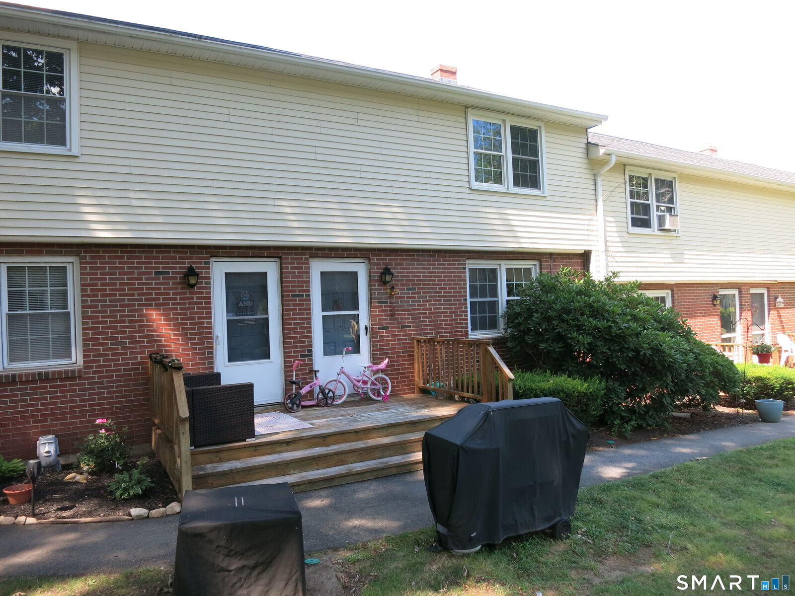 Property Photo: 6 Carolina Drive 6 CT 06370
