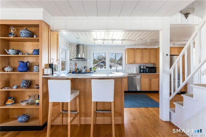 Property Photo:  125 Island Avenue  CT 06443 