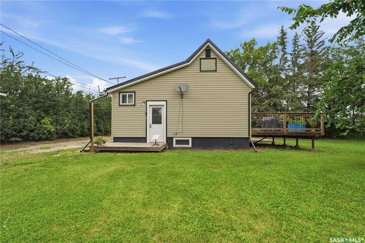 Property Photo: 100 Railway Avenue S SK S0M 1T0