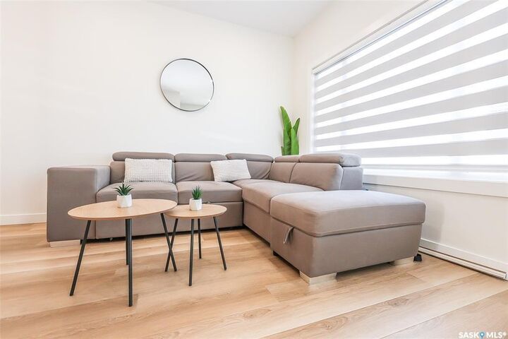Property Photo: 1529 Richardson Road SK S7M 0W9