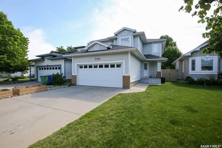 Property Photo: 3544 Basswood Grove SK S4V 2T5