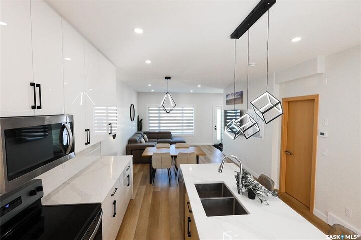 Property Photo: 1531 Richardson Road SK S7M 0W9