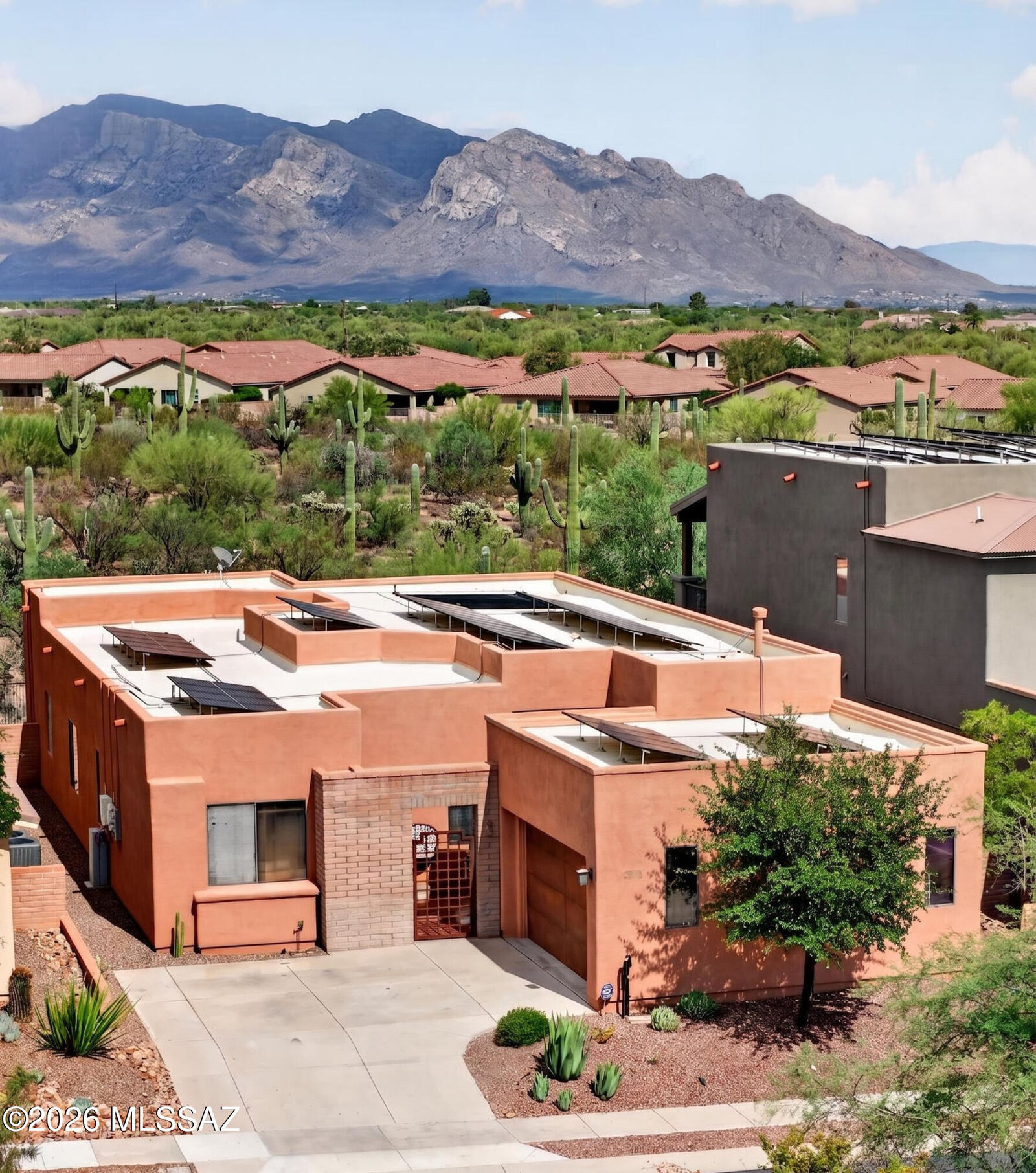Property Photo:  11370 N Moon Ranch Place  AZ 85658 