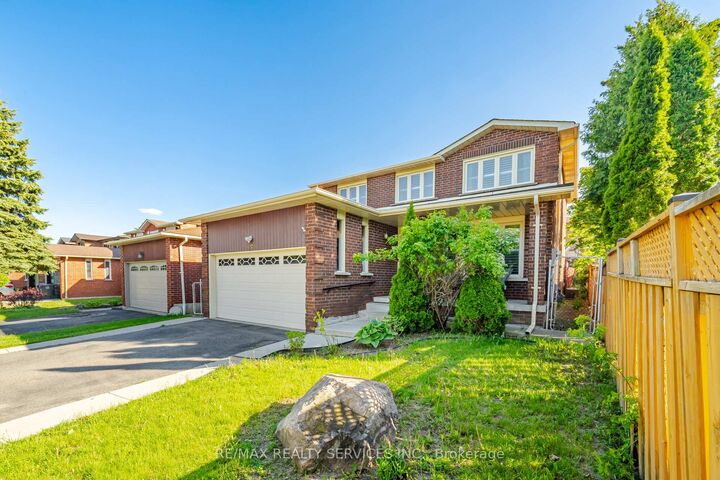 Property Photo:  26 Sunforest Drive  ON L6Z 2Z1 