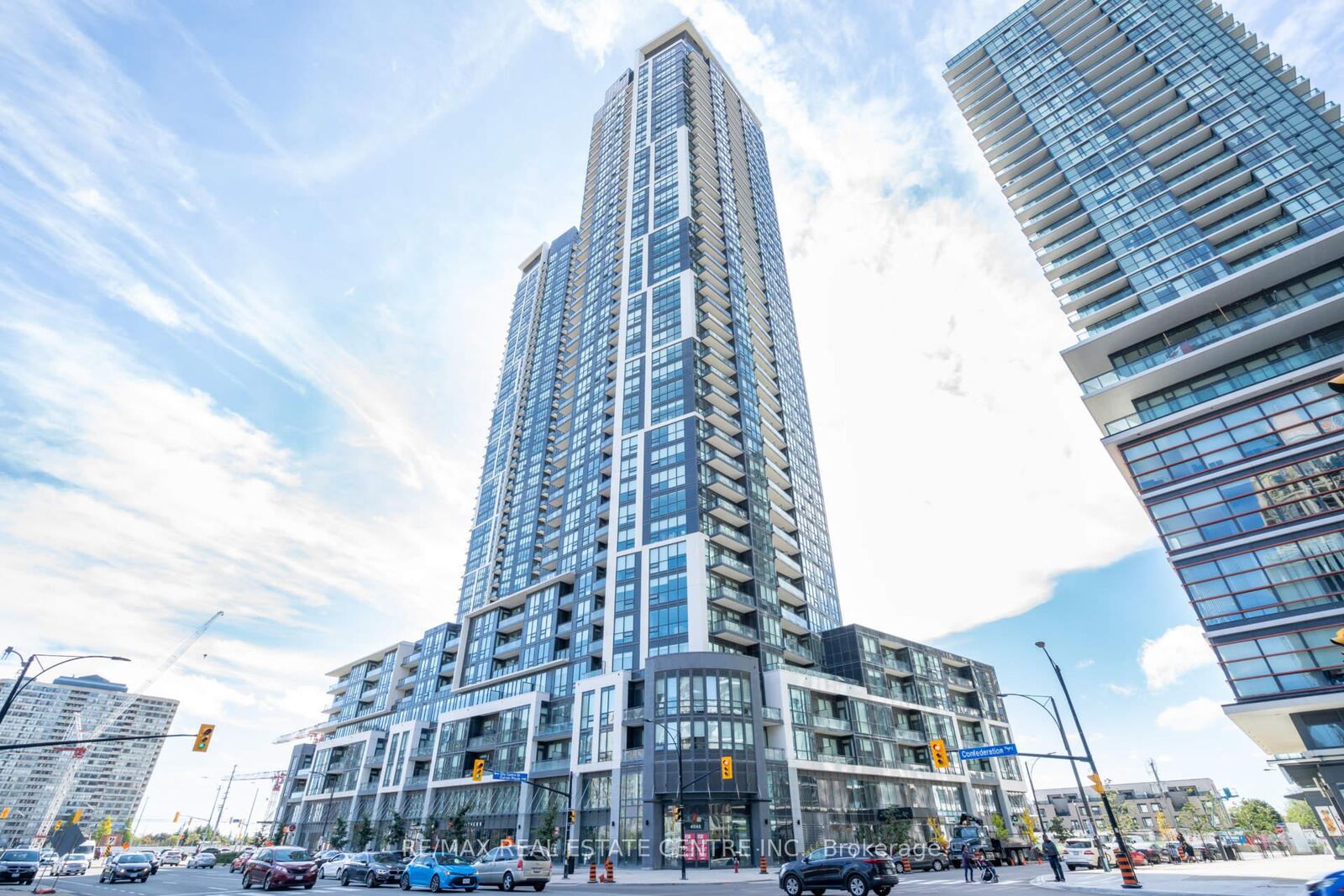 Property Photo:  510 Curran Place 1108  ON L5B 0J8 