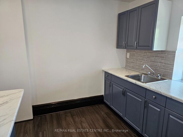Property Photo:  1-3 Mill Street 1  ON K0K 2C0 