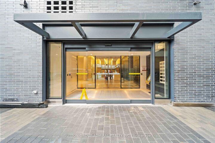Property Photo:  158 Front Street E 812  ON M5A 0K9 