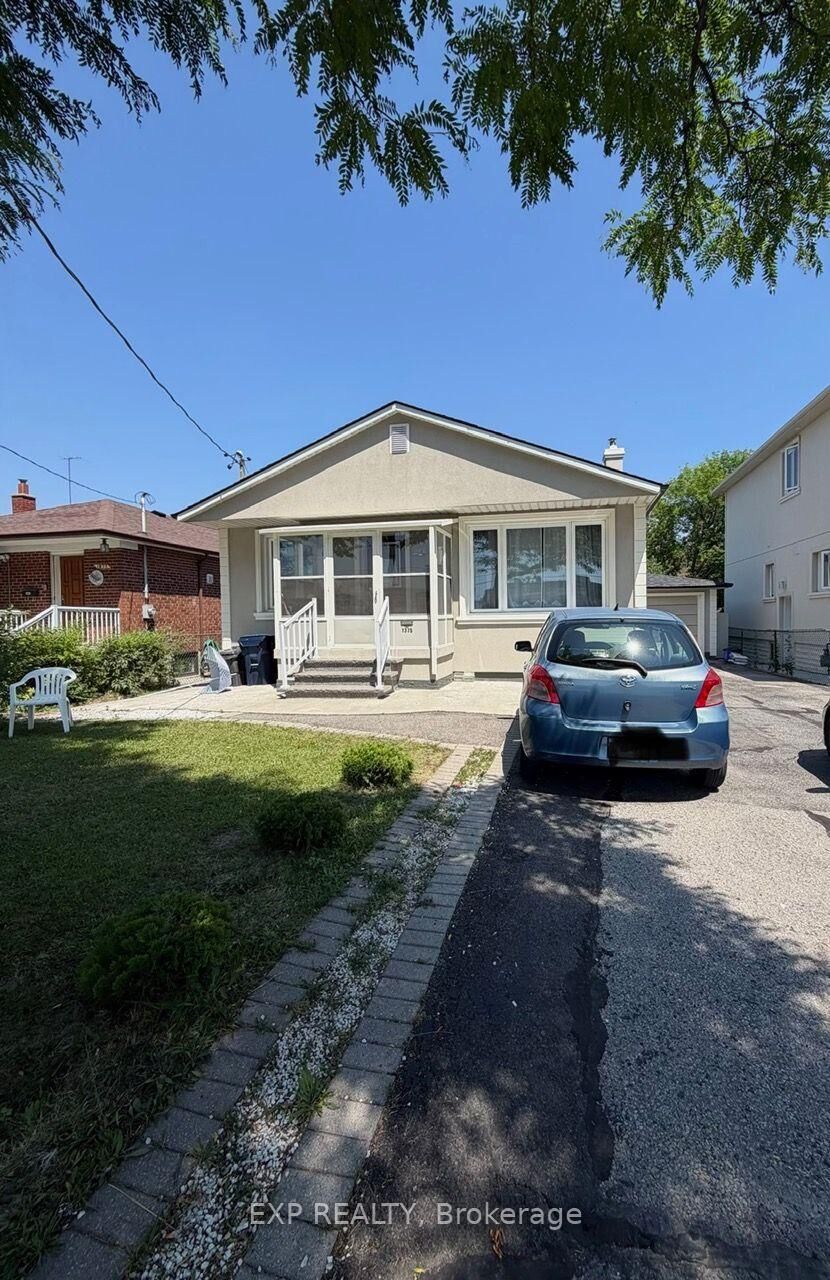 Property Photo:  1375 Birchmount Road E  ON M1P 2E2 