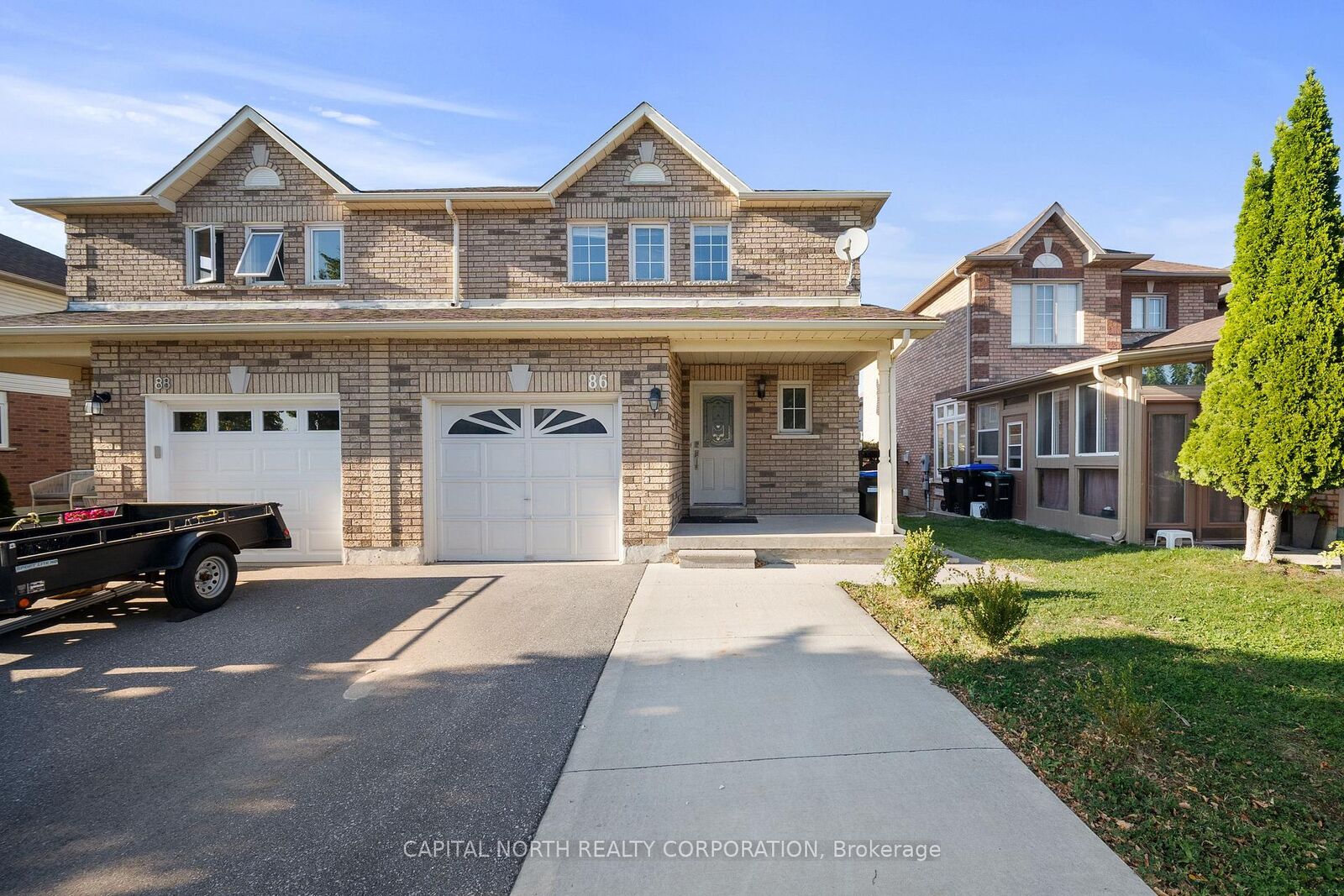 Property Photo: 86 Breeze Drive ON L3Z 3A5