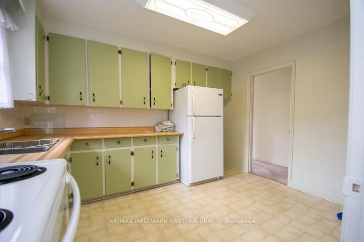 Property Photo: 844 Philip Street ON K9H 6E2