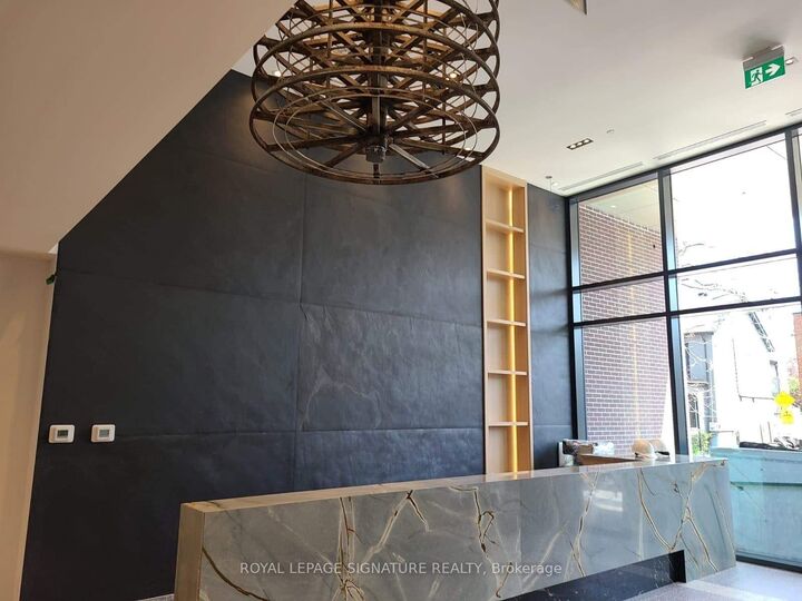 Photo de la propriété: 150 Logan Avenue 536 ON M4M 0E4
