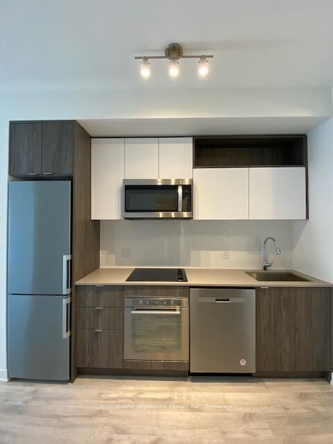 Property Photo:  121 Lower Sherbourne Street 947 SW  ON M5A 0W8 