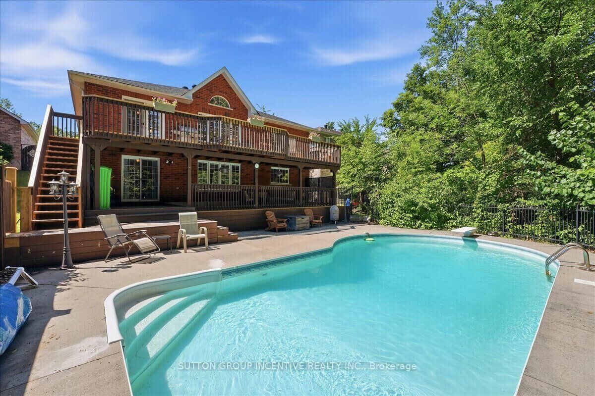 Property Photo: 200 Cumming Drive ON L4N 0C9