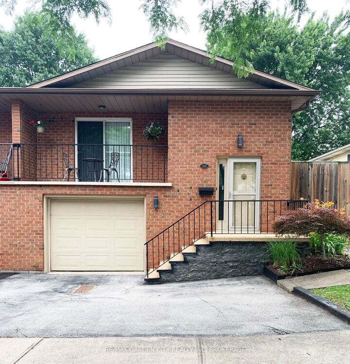 6141 Wildrose Crescent — photo 1