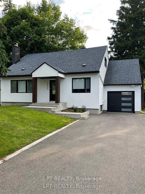 Property Photo: 2112 Alta Vista Drive ON K1H 7L8