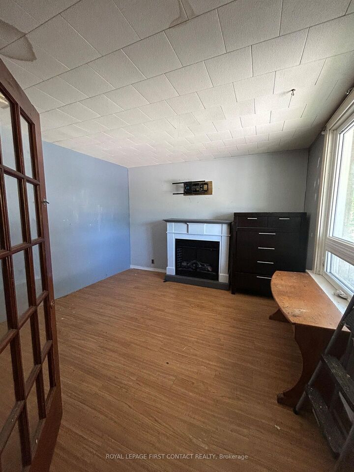 Property Photo: 1068 1st A Avenue W ON N4K 4K6