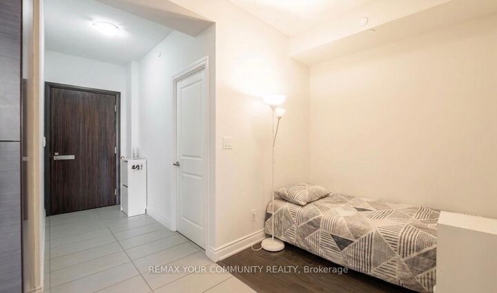 Property Photo:  325 South Park Road 520  ON L3T 0B8 