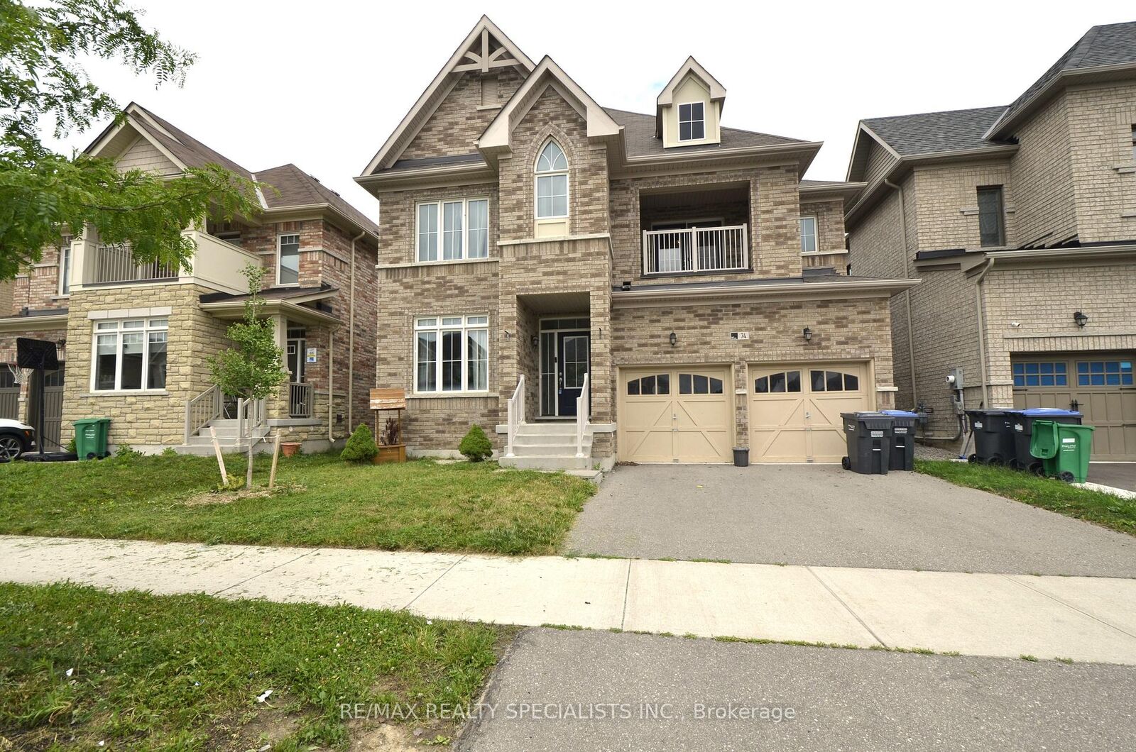 Property Photo:  74 Dotchson Avenue  ON L7C 4G7 