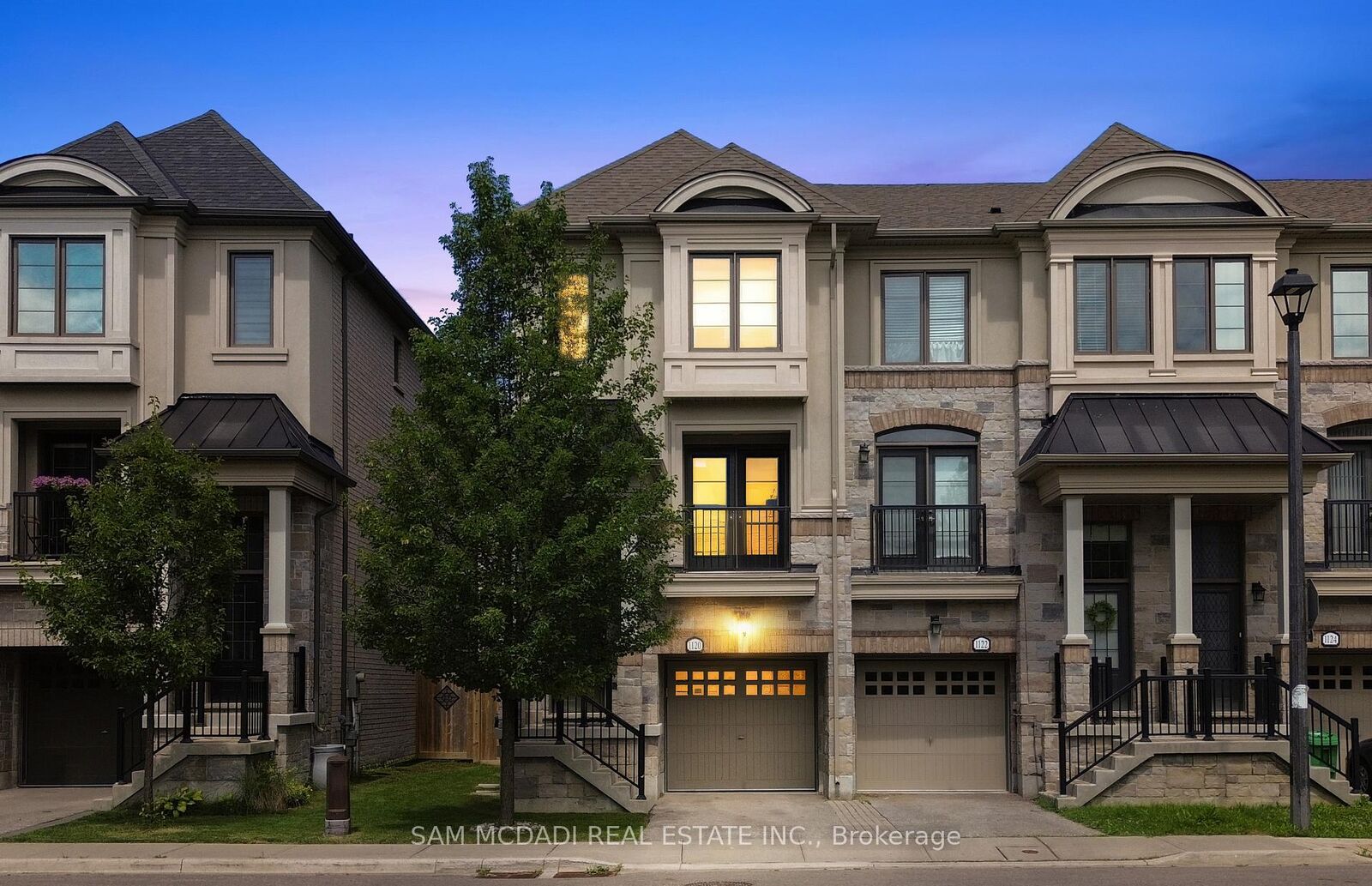 Property Photo: 1120 Beachcomber Road ON L5G 0B5