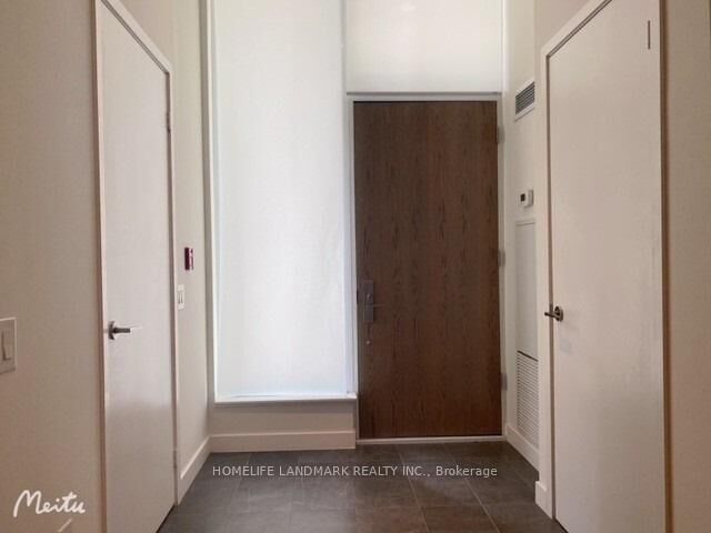 Property Photo:  121 McMahon Drive Th11  ON M2K 0C1 