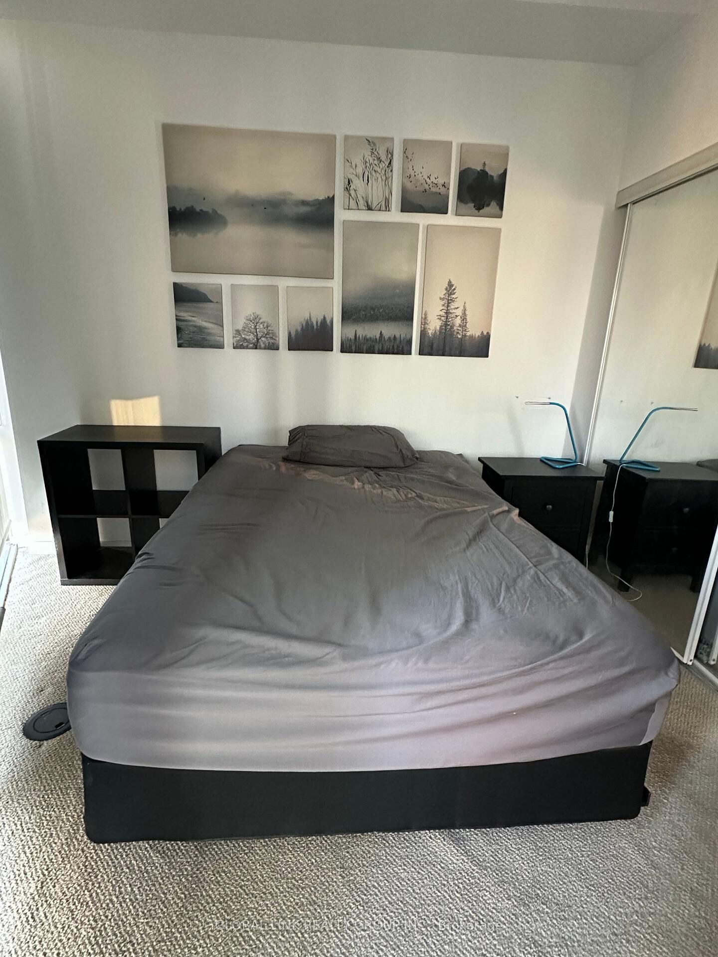 Property Photo: 832 Bay Street 3009 ON M5S 1Z6