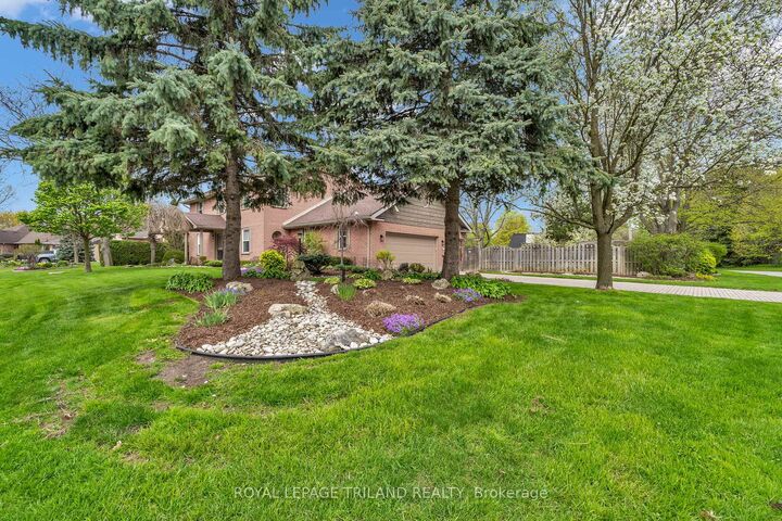 Property Photo: 26 Northcrest Drive ON N5X 3V8