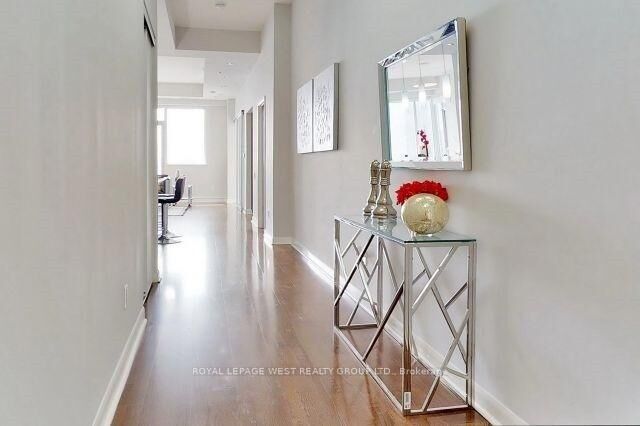 Property Photo: 375 King Street W Lph3403 ON M5V 1K1