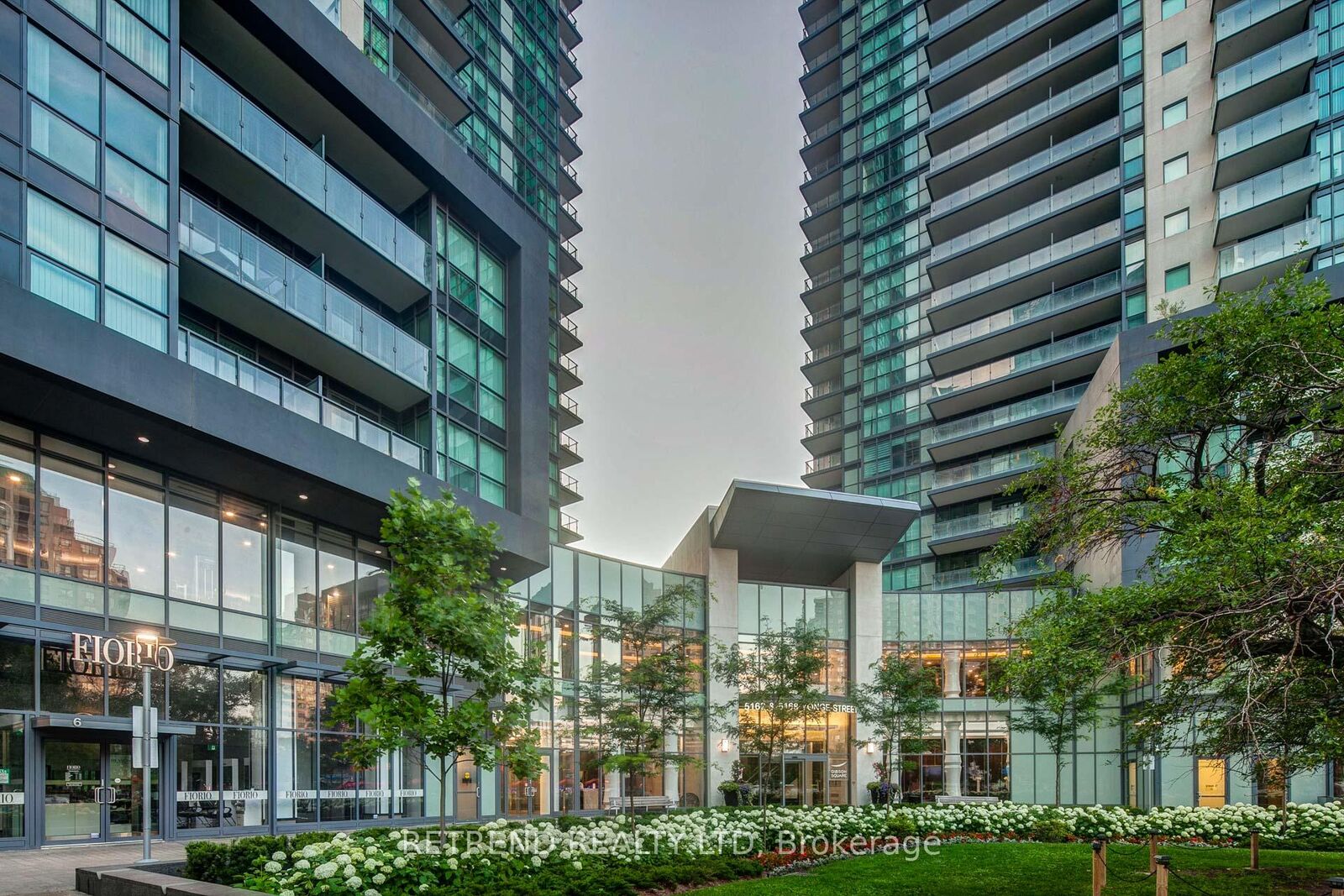 Property Photo: 5168 Yonge Street 1209 ON M2N 0G1