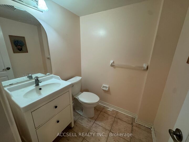 Property Photo:  1905 Broad Hollow Gate 13  ON L5L 3T4 